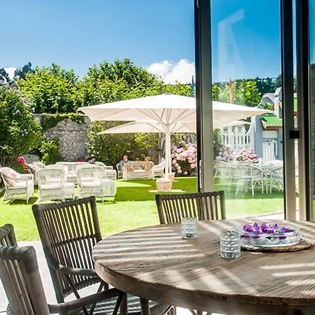 Rosario, Palacete Hotel Ribadesella