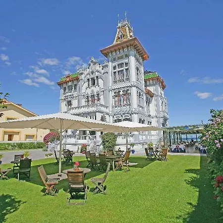 Rosario, Palacete Отель Рибадеселья