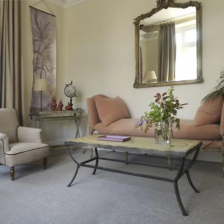 호텔 Rosario, Palacete 리바데세야